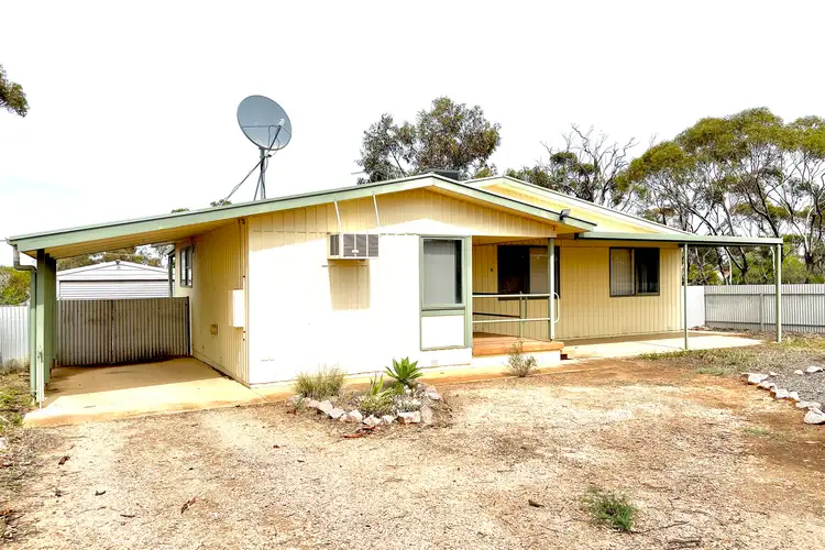8 James Street, Minnipa SA 5654