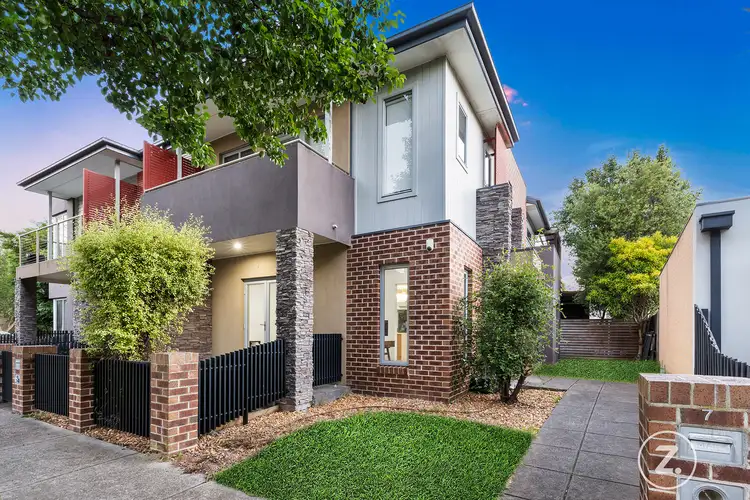 7 Everitt Street