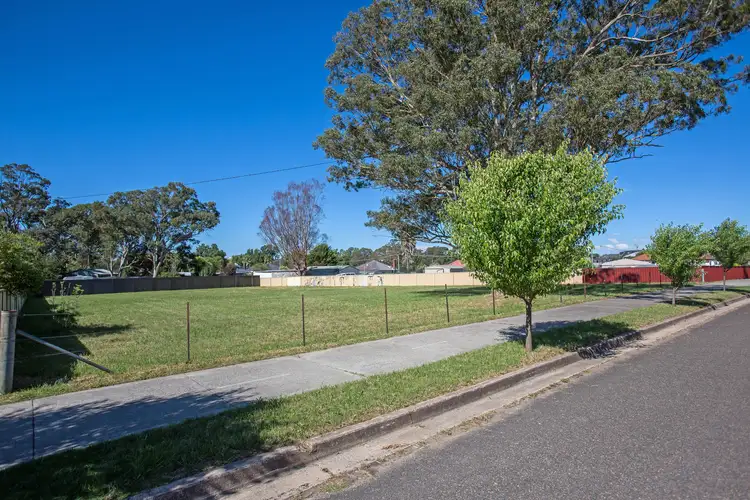 9 Goulburn Street, Marulan NSW 2579