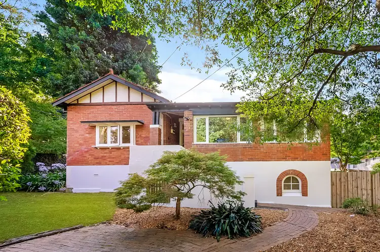 10 Campbell Avenue, Normanhurst NSW 2076