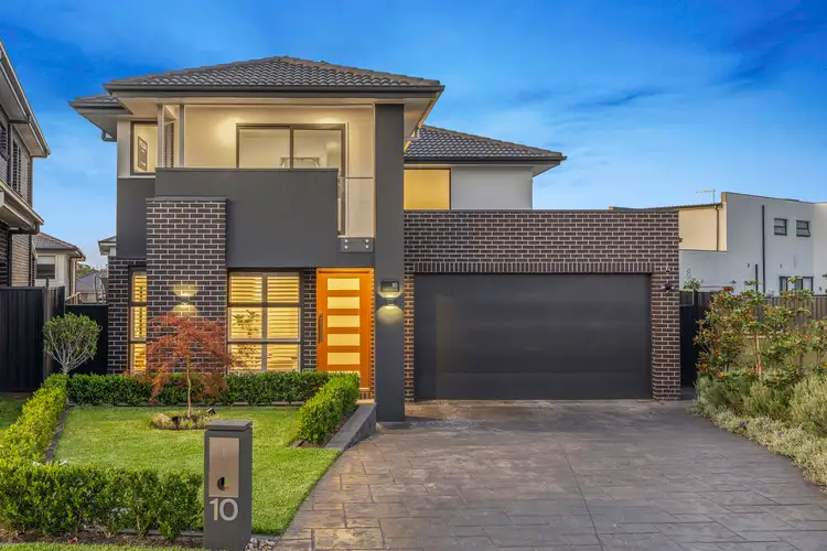 10 Lachlan Valley Way