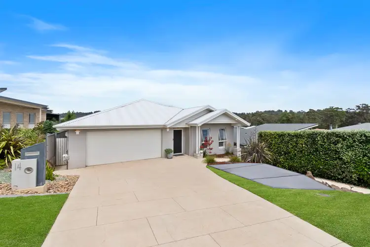 14 Mawson Place, Sunshine Bay NSW 2536