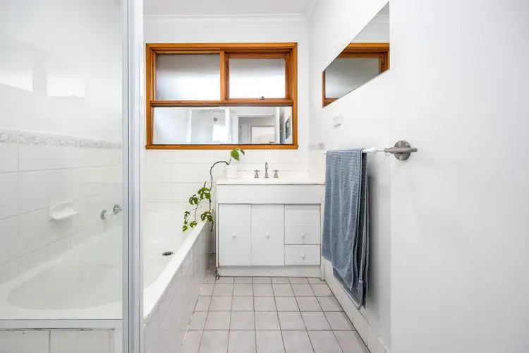 Sixth view of Homely house listing, 8 Pine Hill Drive, Frankston VIC 3199