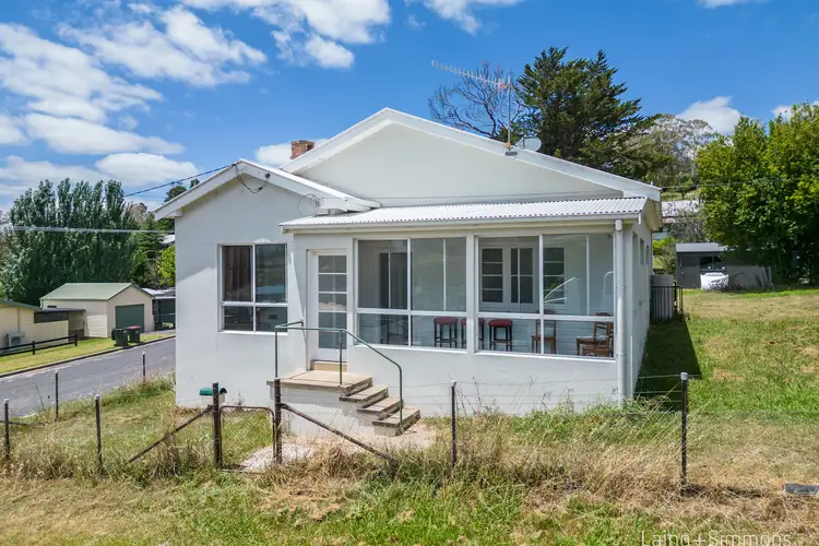 151W Fitzroy Street, Walcha NSW 2354