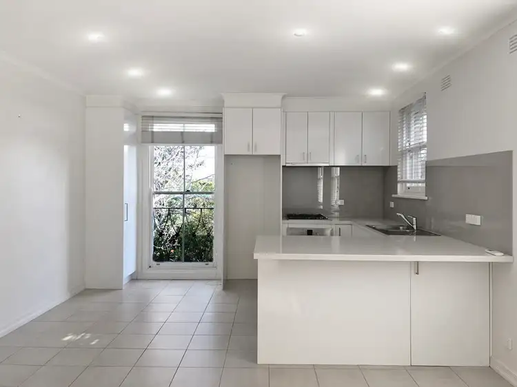 Third view of Homely apartment listing, 3/7 Bonfield Avenue, Hawthorn East VIC 3123