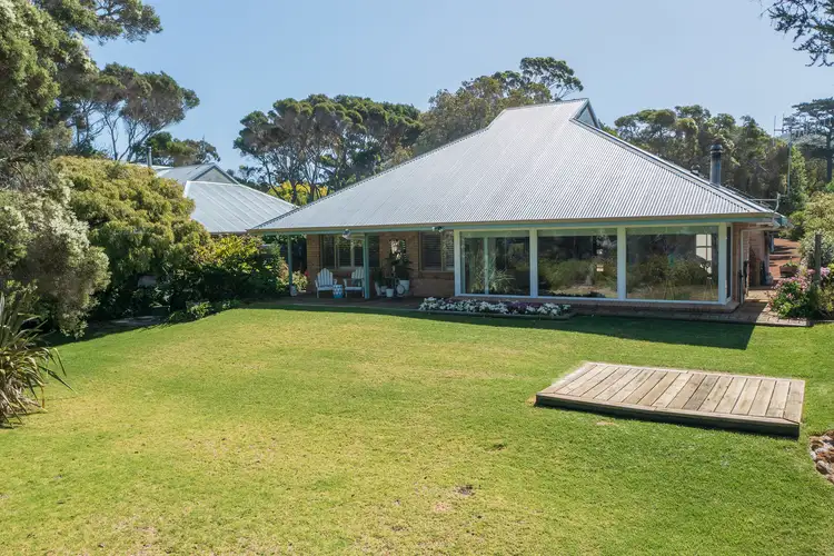 6 Rainbow Close, Ocean Beach WA 6333
