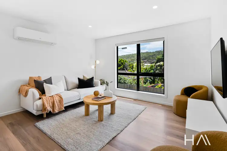 Fourth view of Homely villa listing, 1/10 Sandringham Place, Howrah TAS 7018