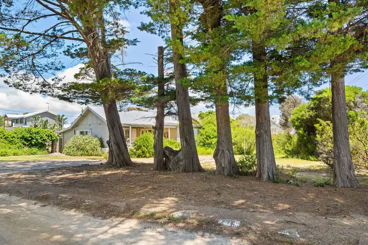 553 Esplanade, Mount Martha VIC 3934