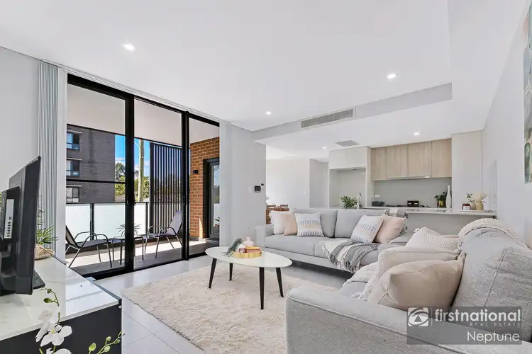 Main view of Homely unit listing, 6/92 Aurelia Street, Toongabbie NSW 2146