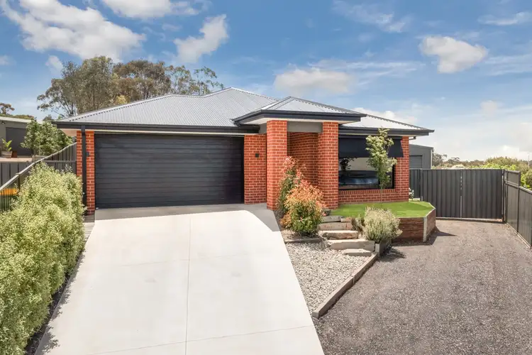 Main view of Homely house listing, 10 Birdwood Close, Eaglehawk VIC 3556