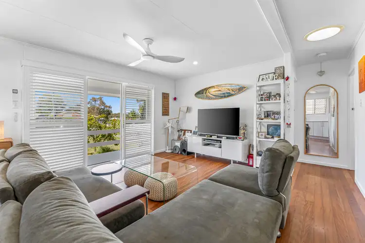 6 Urangan Street, Torquay QLD 4655