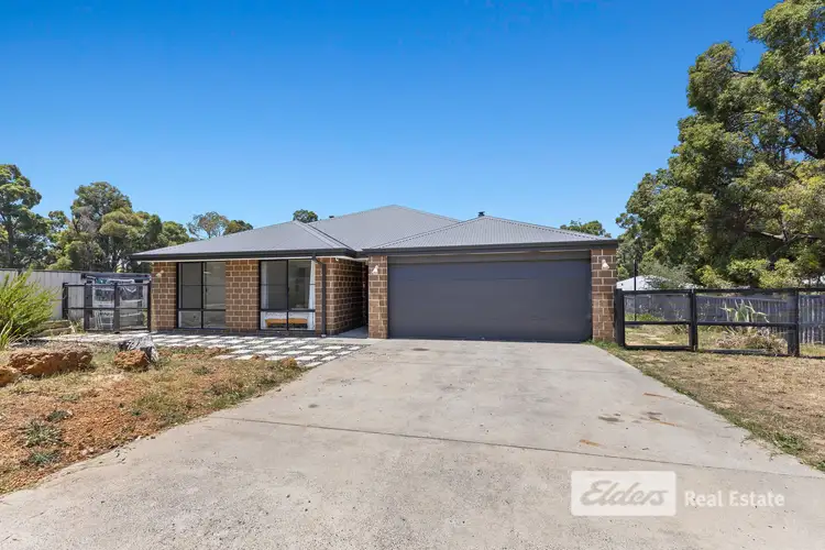 6 Cunningham Crescent, Collie WA 6225