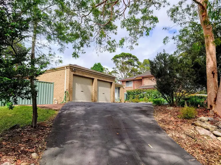 4 Tree Tops Place