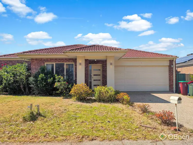 6 Jefferson Avenue, Cranbourne North VIC 3977