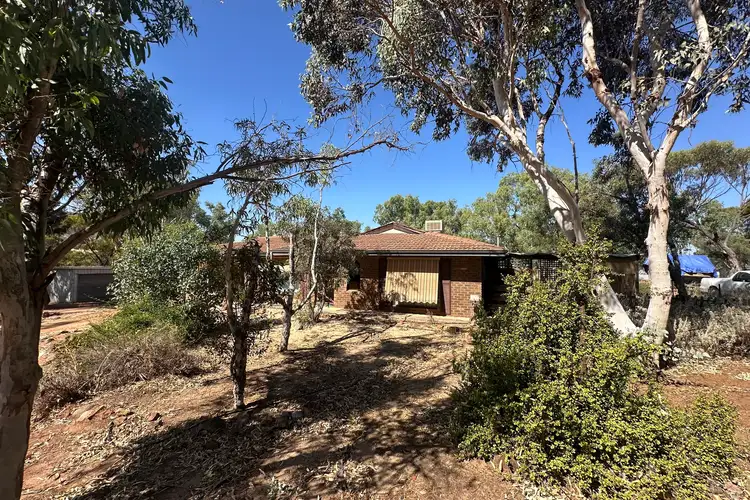 42 Tenth Road, York WA 6302