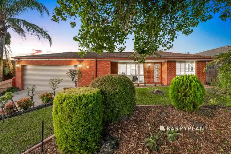 8 Amber Crescent, Narre Warren VIC 3805