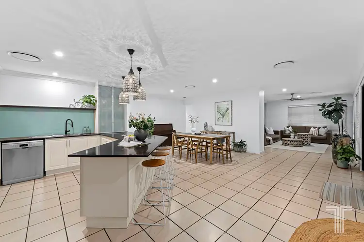 20 Kane Crescent, Mansfield QLD 4122