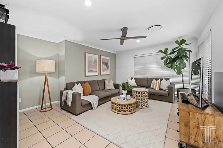 Second view of Homely house listing, 20 Kane Crescent, Mansfield QLD 4122