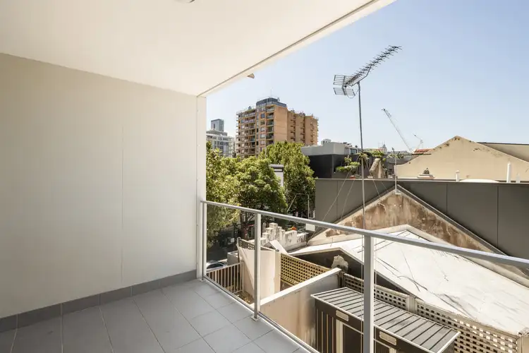 Second view of Homely studio listing, 304/302-308 Crown Street, Darlinghurst NSW 2010