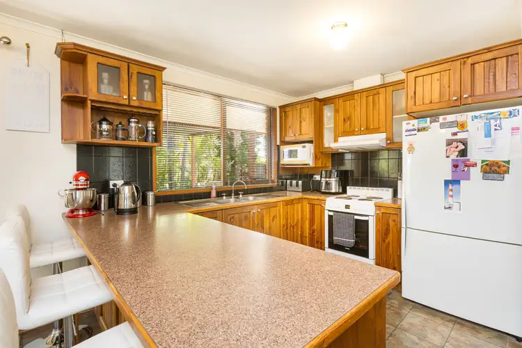 Fifth view of Homely house listing, 8 Ovens Avenue, Red Cliffs VIC 3496