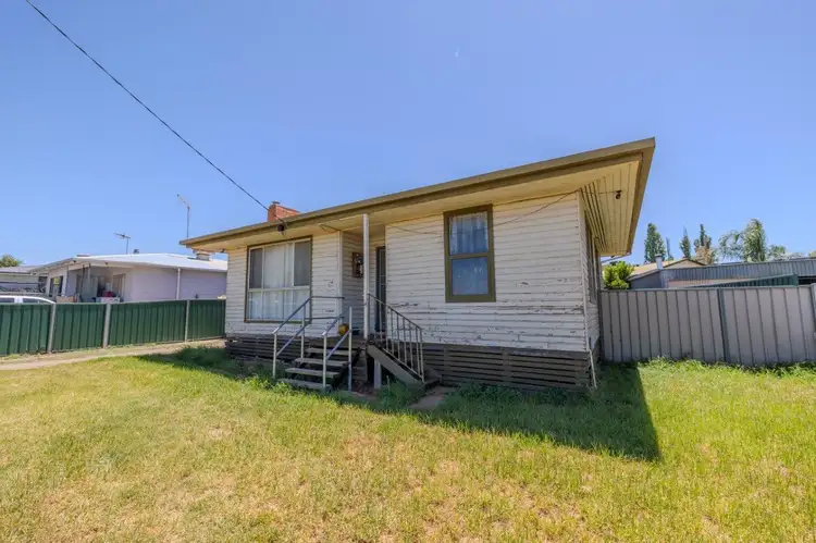 Second view of Homely house listing, 4 Murray Avenue, Red Cliffs VIC 3496