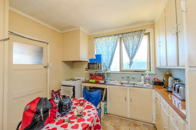 Fifth view of Homely house listing, 4 Murray Avenue, Red Cliffs VIC 3496