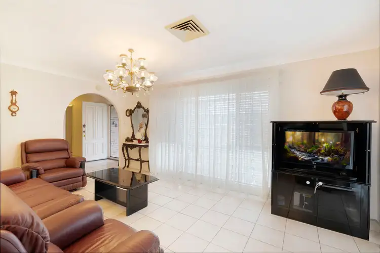 Fourth view of Homely house listing, 1 Glading Close, Lake Haven NSW 2263