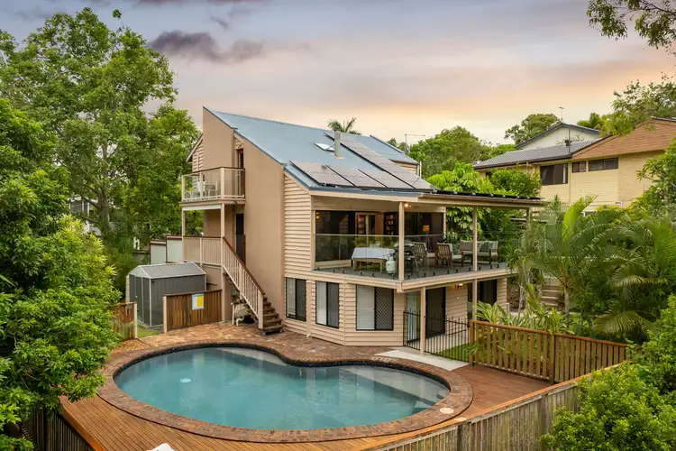 5 Alenola Street, Chapel Hill QLD 4069