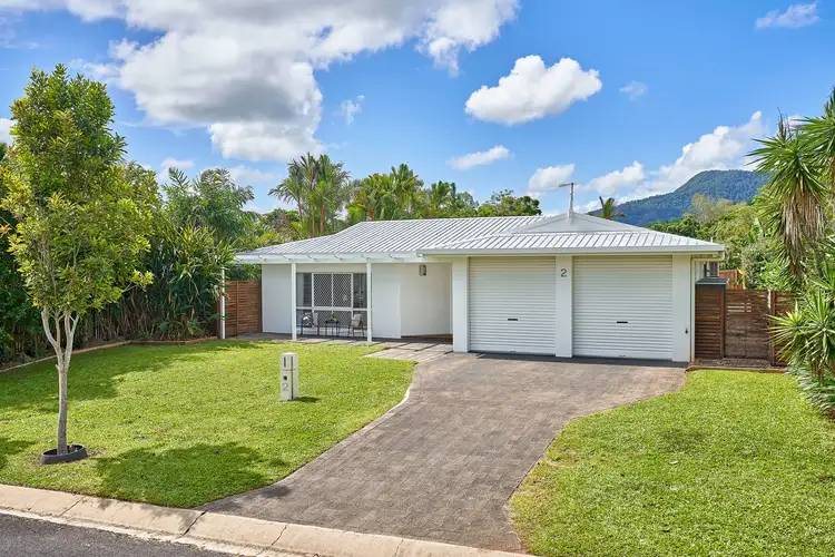 2 Redfern Place, Mooroobool QLD 4870