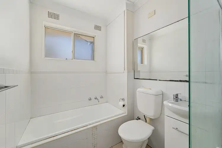 Fifth view of Homely apartment listing, 5/24-26 Kiora Road, Miranda NSW 2228