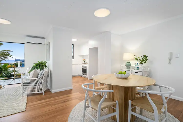 2/14 Nelson Parade, Manly QLD 4179