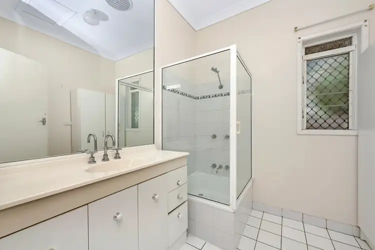 Sixth view of Homely house listing, 5B Tuffley, West End QLD 4810
