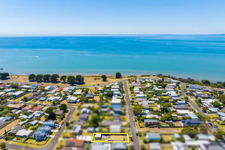 26 Gilbert Street, St Leonards VIC 3223