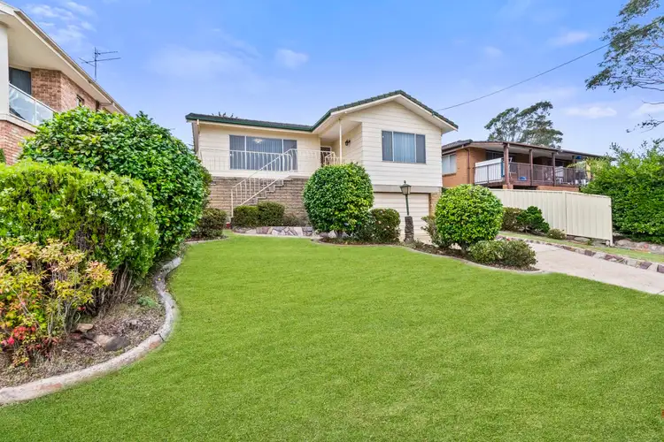 Second view of Homely house listing, 5 Vista Avenue, Catalina NSW 2536