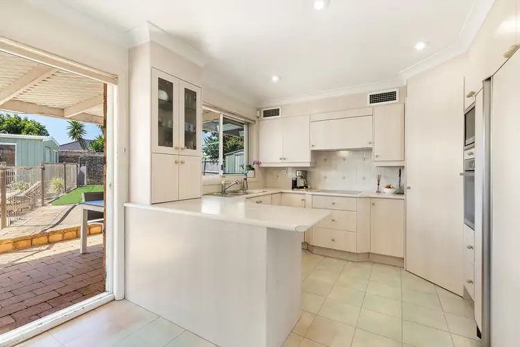 Second view of Homely house listing, 10 Marconi Place, Little Bay NSW 2036