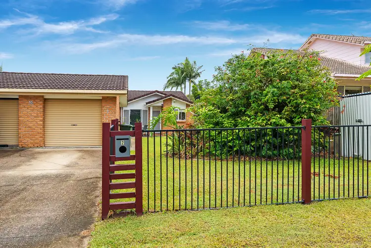 2/10 Kenny Drive, Labrador QLD 4215