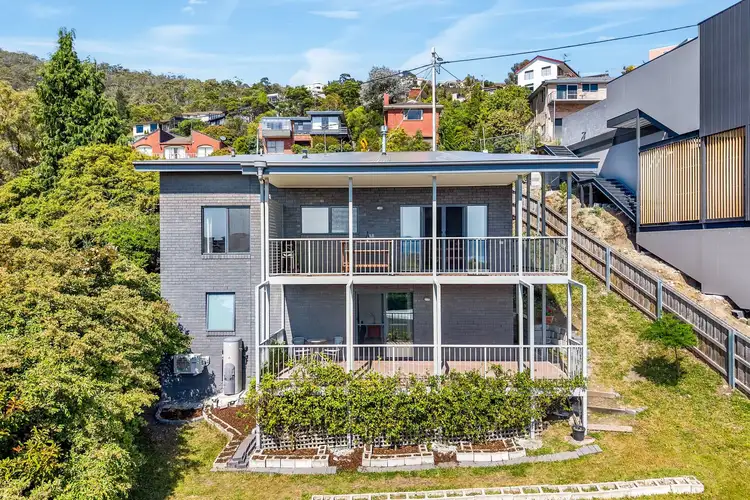 333 Churchill Avenue, Sandy Bay TAS 7005