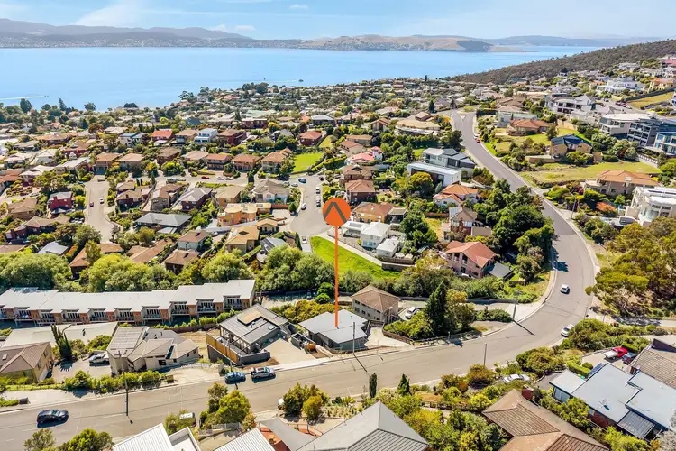 333 Churchill Avenue, Sandy Bay TAS 7005