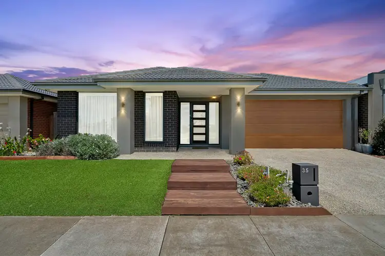 35 Owarra Boulevard, Mount Duneed VIC 3217