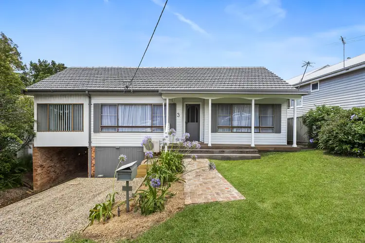 3 Pooraka Avenue, West Wollongong NSW 2500