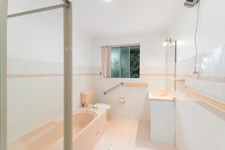 Sixth view of Homely villa listing, 2/5 Grafton Street, Fairy Meadow NSW 2519