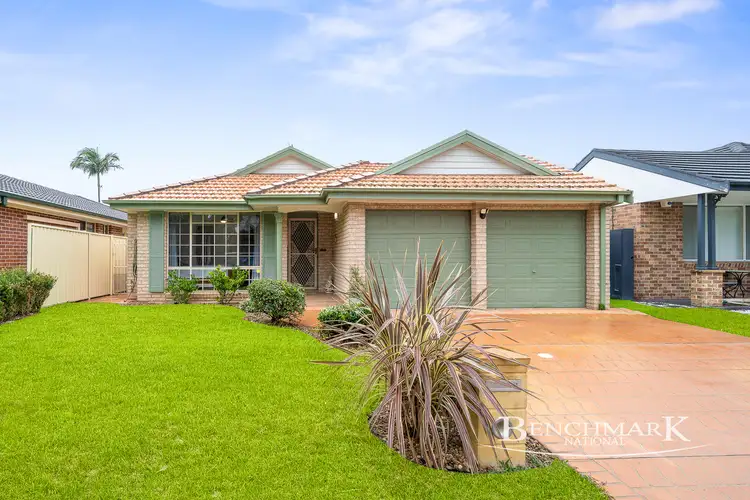 7 Bungonia Court, Wattle Grove NSW 2173