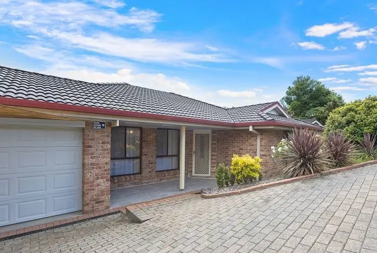 Second view of Homely house listing, 5 Deloraine Glen, Mardi NSW 2259