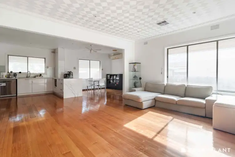 Fourth view of Homely house listing, 7 Occold Court, St Albans VIC 3021