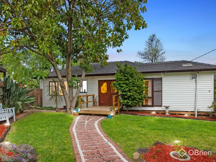 8 Robertson Crescent, Boronia VIC 3155