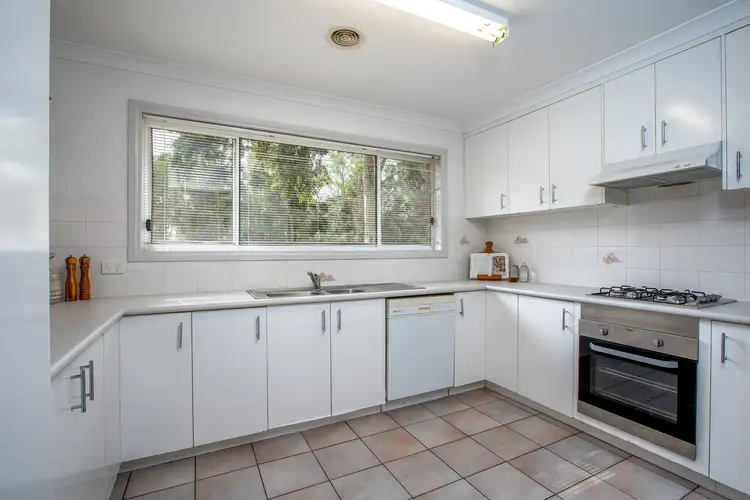 Sixth view of Homely house listing, 96 Crawshaw Crescent, Glenroy NSW 2640