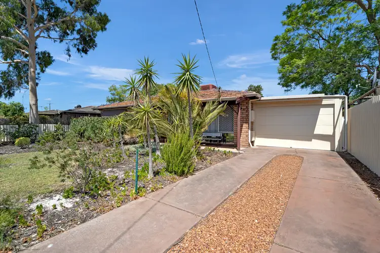 Second view of Homely house listing, 5 Ivanhoe Place, Gosnells WA 6110