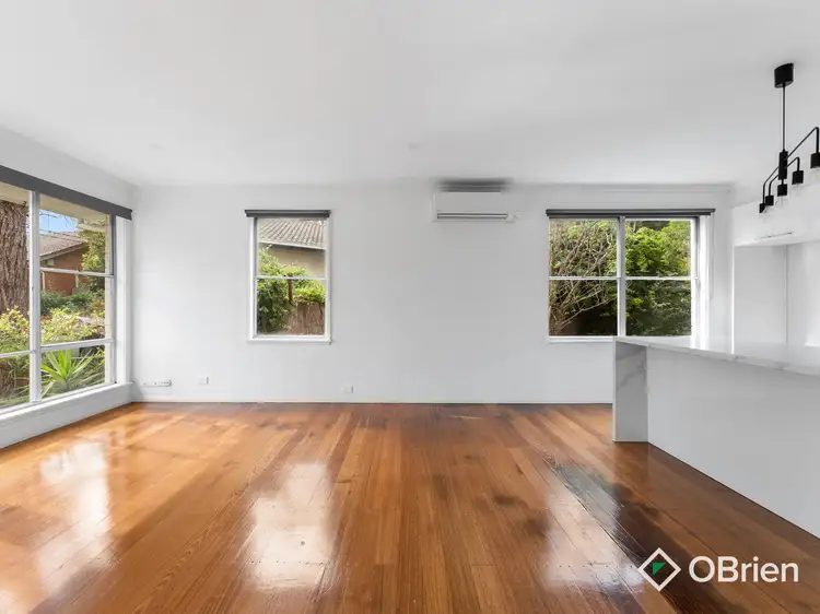 Fifth view of Homely house listing, 10 Aurea Court, Frankston North VIC 3200