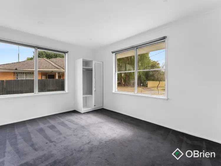Sixth view of Homely house listing, 10 Aurea Court, Frankston North VIC 3200