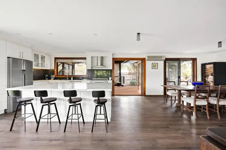 4 Nabila Close, Endeavour Hills VIC 3802